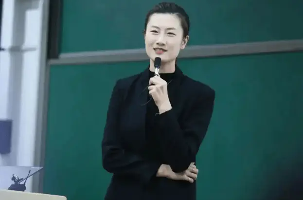 认为她将带, 临更加激烈